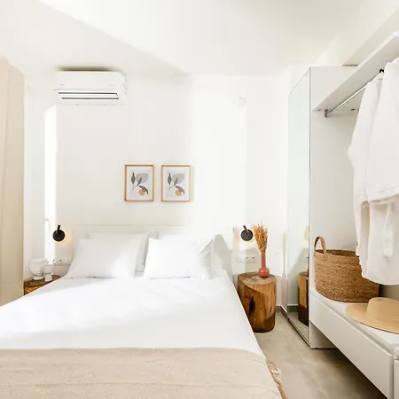 Serene Halkidiki - Cfront Private Pool ヴィラ ネア・イラクリア