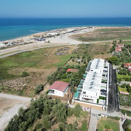 Serene Halkidiki - Cfront Private Pool ネア・イラクリア